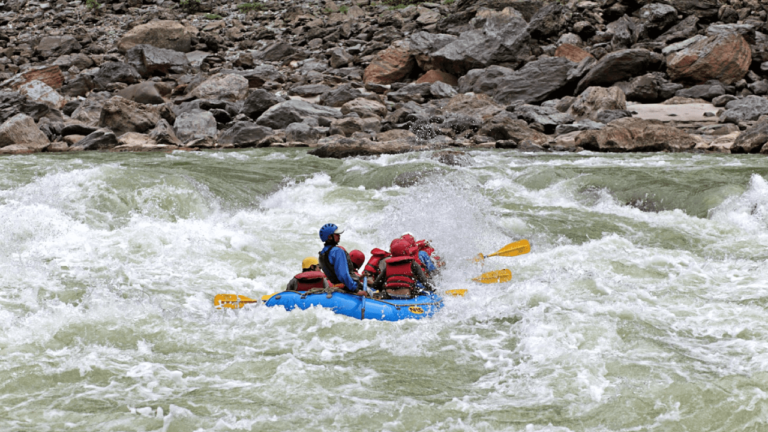 river rafting boat and people